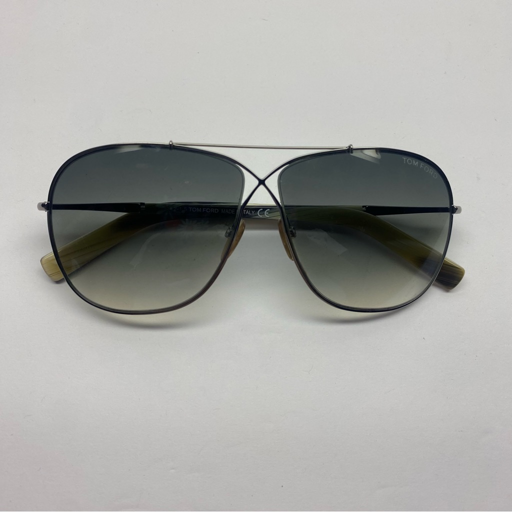 Tom Ford Black Aviator Sunglasses With Gradient Lenses